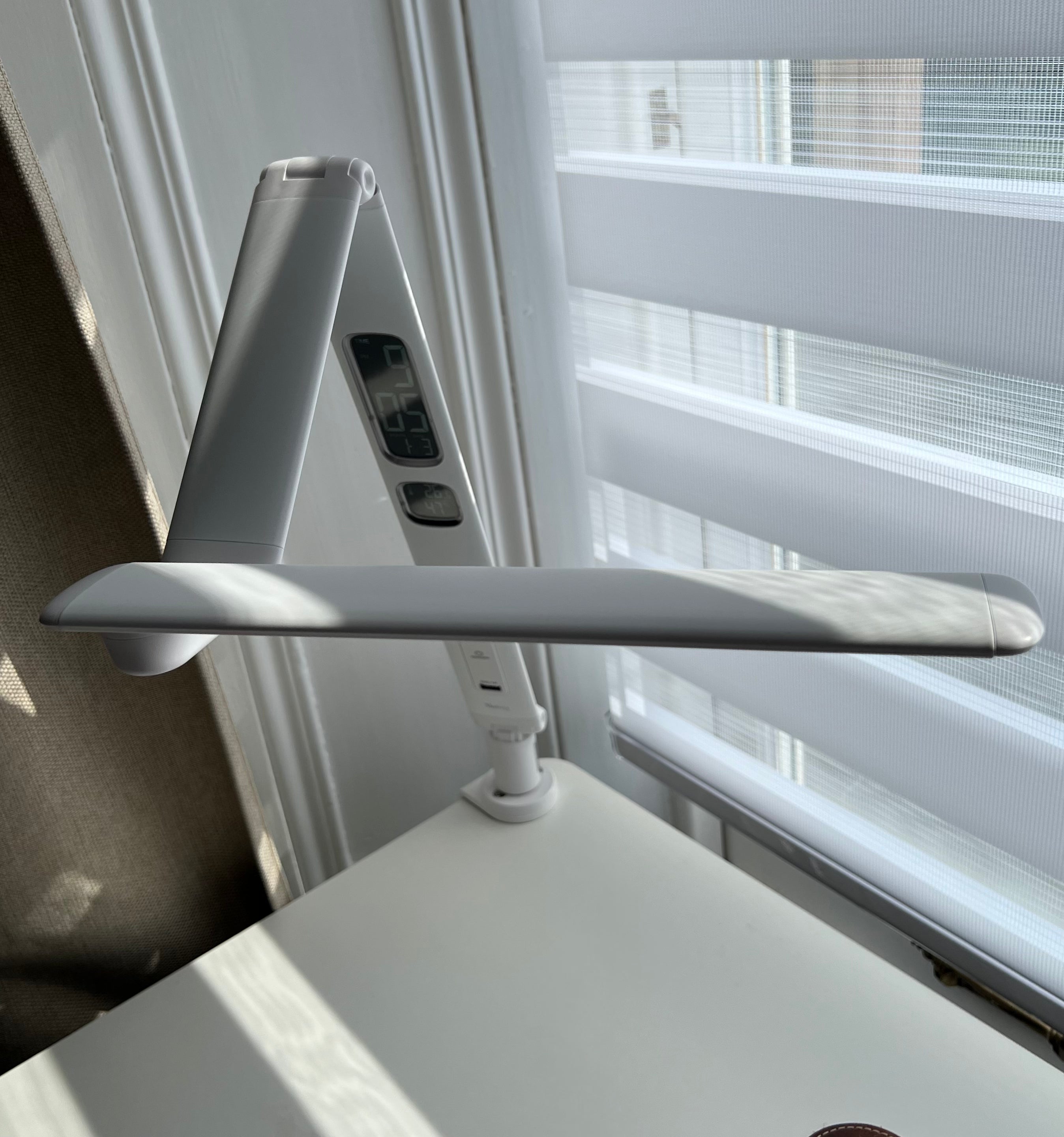 Clamp-on Multi-refraction LED Desk Lamp (White)